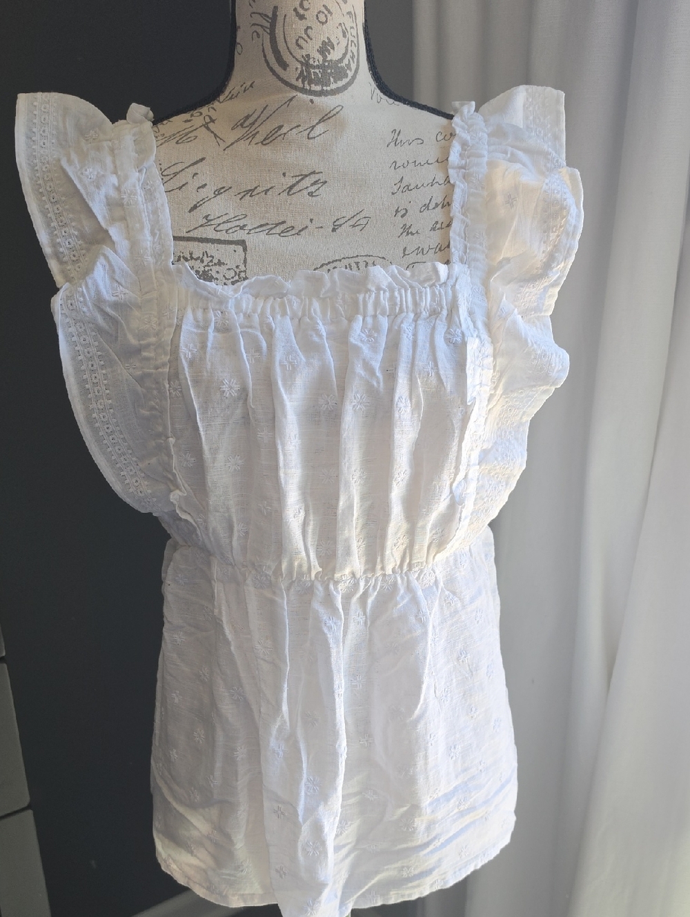 Old Navy White Eyelet Ruffle Sleeve Peasant Top